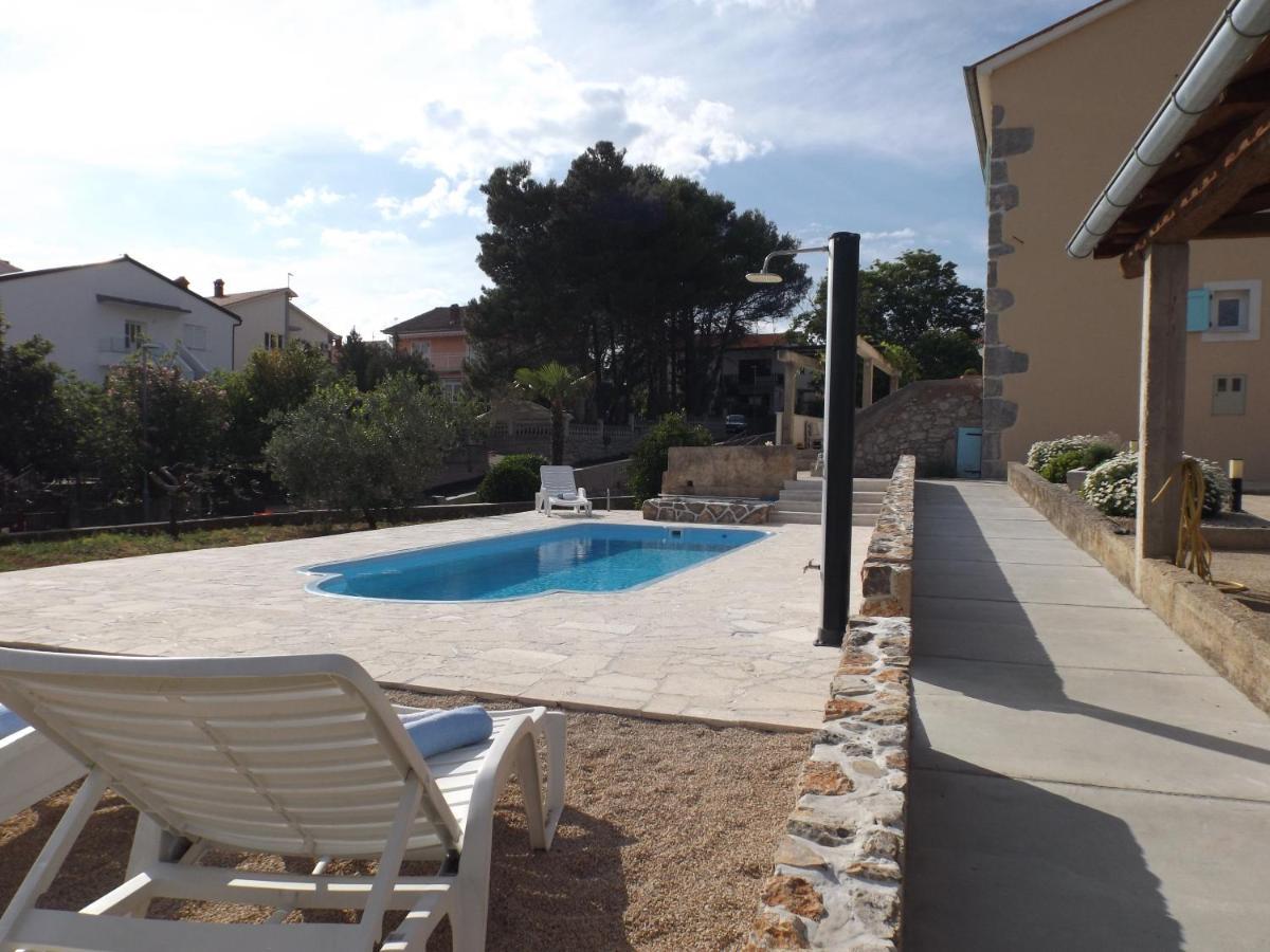 Apartment Marina Kornić Buitenkant foto